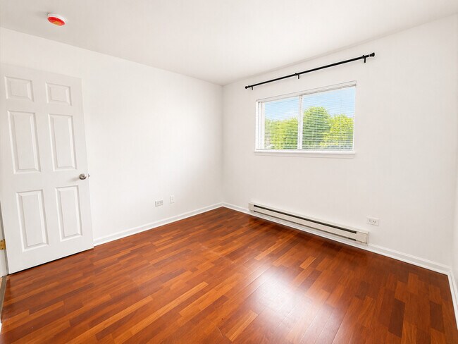 Building Photo - 448 Osage Ln
