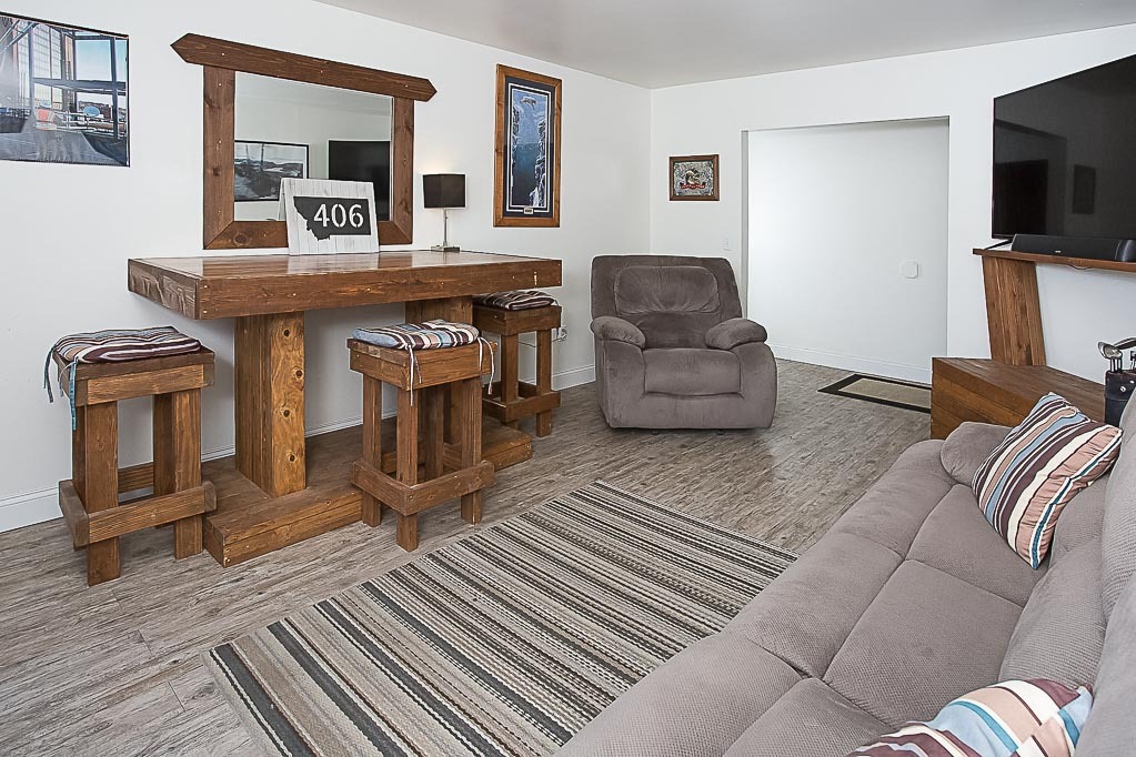 Building Photo - 386 Moccasin Trl