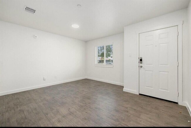 Building Photo - 12603 Telge Rd