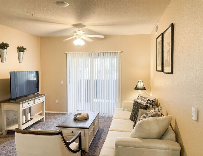 Building Photo - Club at Coldwater Springs