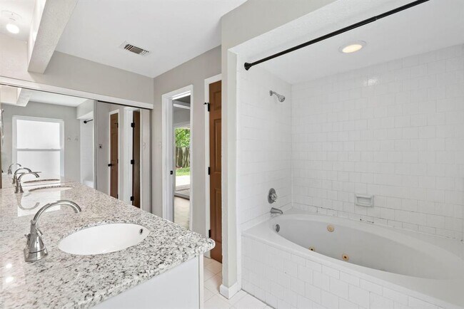 Building Photo - 5414 Village Springs Dr