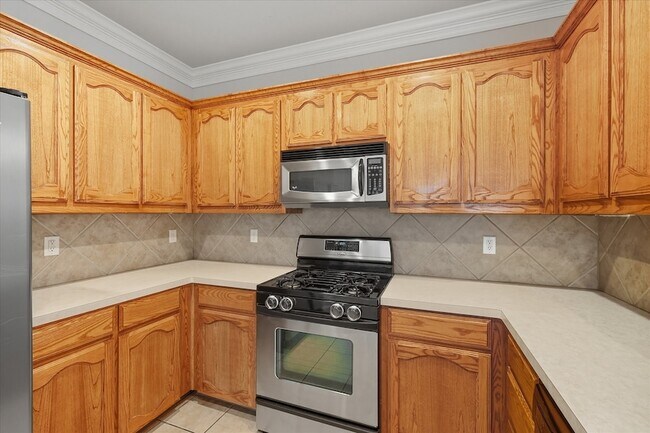 Building Photo - 3828 Confidence Dr