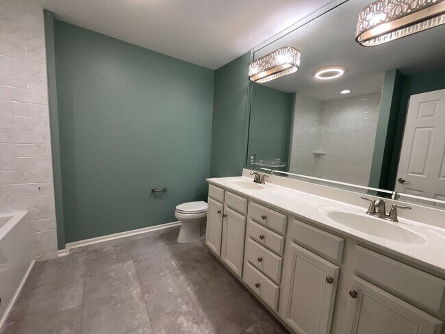 Building Photo - Immaculate 3 bedroom/2.5 bathroom in Tanner Woods!