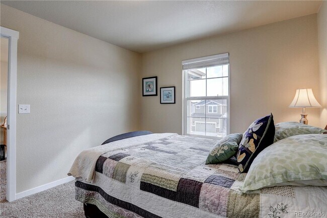 Building Photo - Beautiful 3 Bedroom 3 Bath Home Available ...