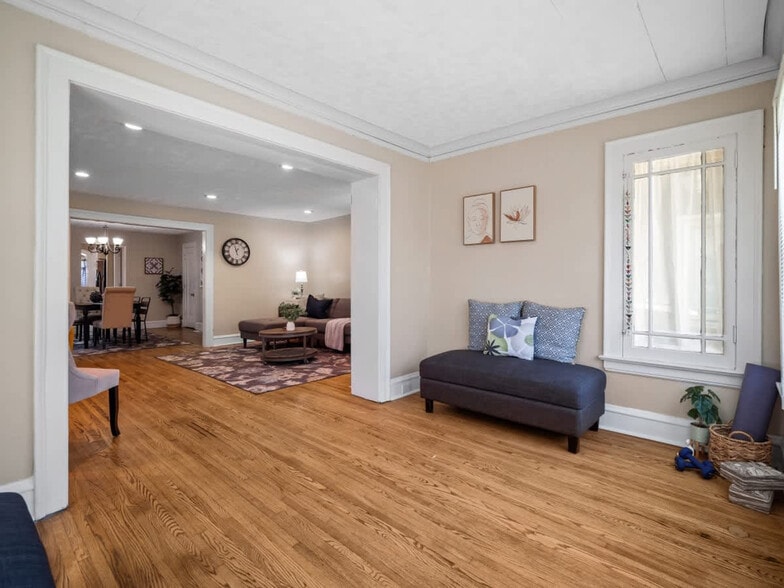 Building Photo - 3254 West Blvd