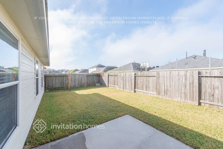 Building Photo - 8583 Chaletford Dr