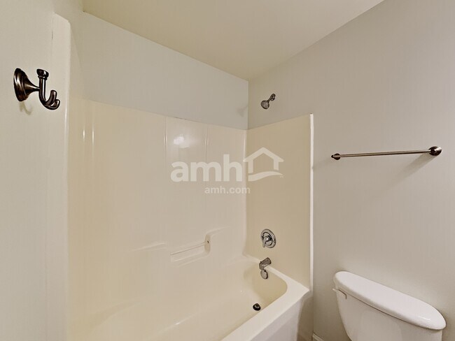 Building Photo - 1019 Canopy Dr