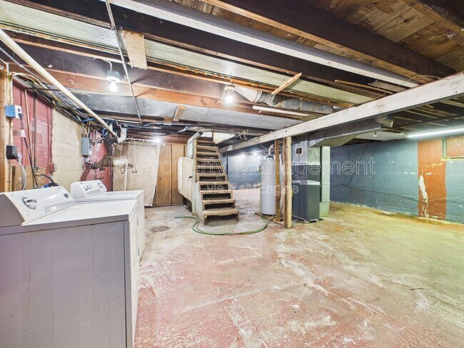 Building Photo - 10323 East 20th St S