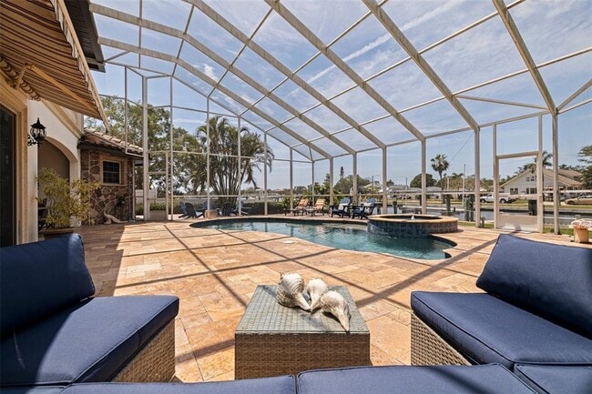 Building Photo - 3931 Pompano Dr SE