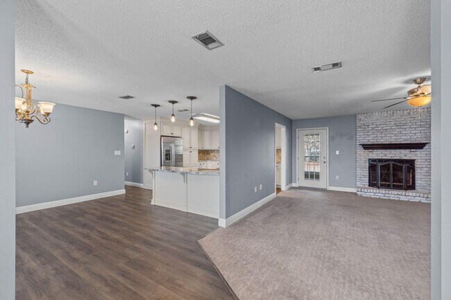 Building Photo - 3171 Airport Rd