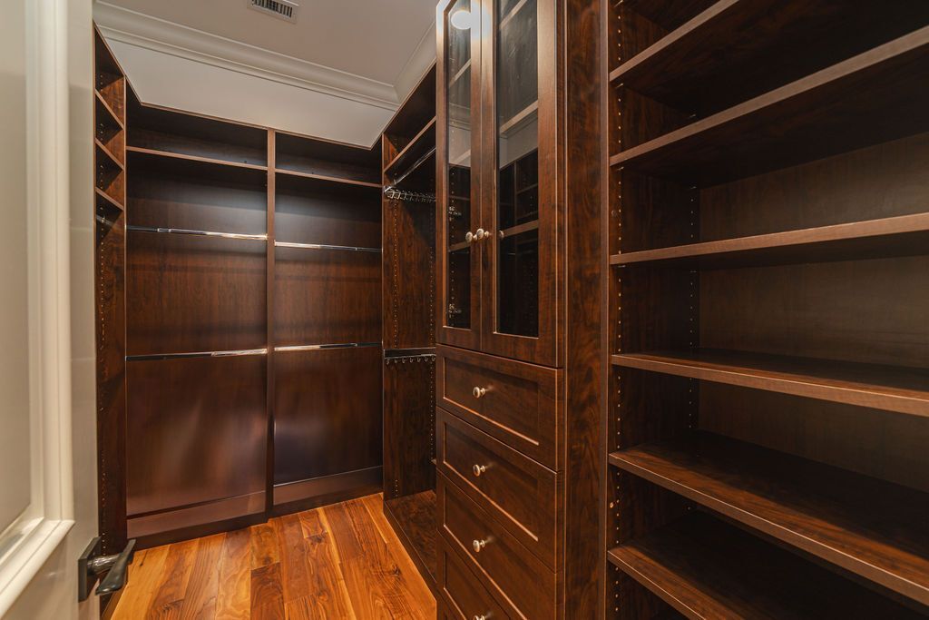 Building Photo - 700 Acacia Ave