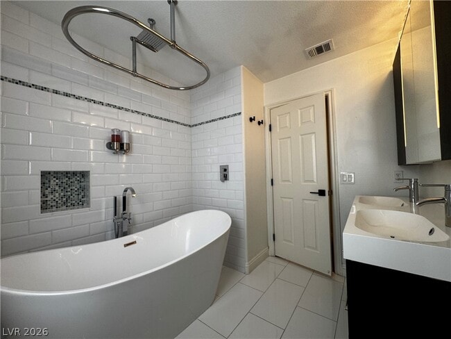 Building Photo - 956 Puerta Del Sol Dr