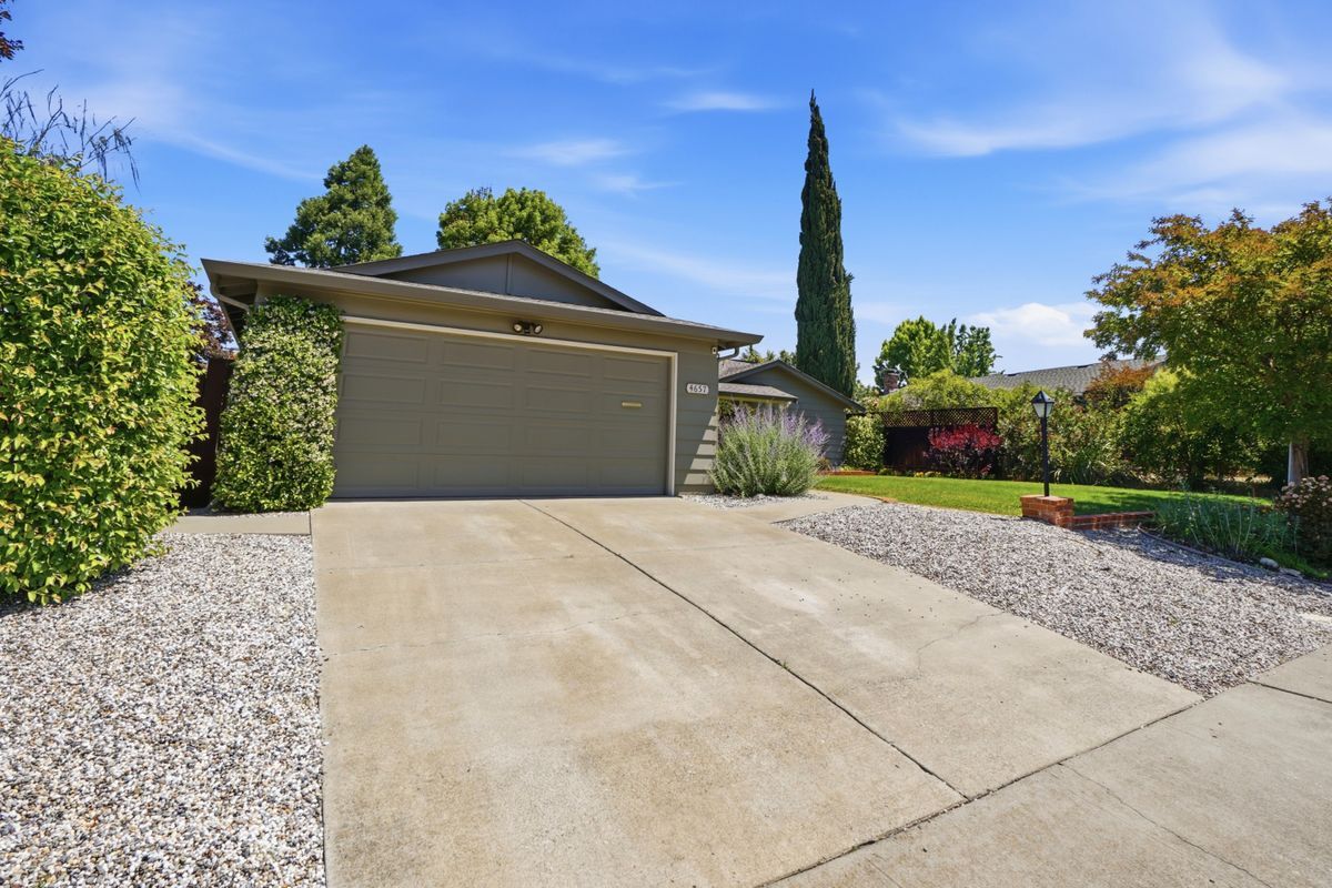 Building Photo - 4657 Brenda Cir