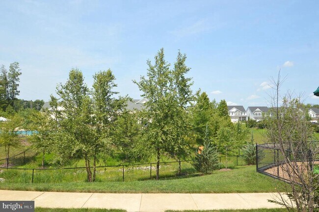Building Photo - 11328 Willow Green Cir