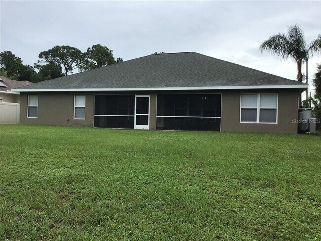 Building Photo - 2091 Snowflake Ln