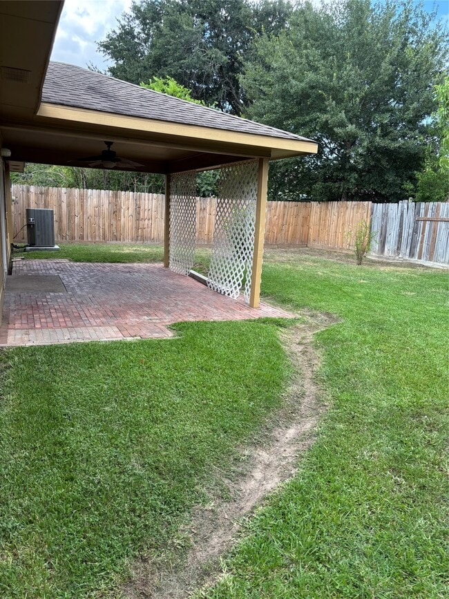 Building Photo - 1726 Oakwell Ln