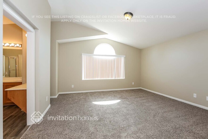 Building Photo - 6567 Tulip Garden Dr