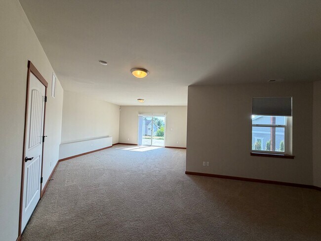 Building Photo - Military Discount - Please Inquire! ~ Whiskey Ridge View Home | 5 Bed + Bonus Living Space with O...