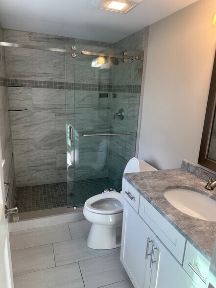 Building Photo - 127 Marblehead St