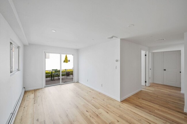 Building Photo - 338 Virginia Ave