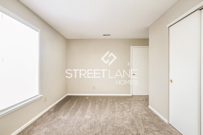 Building Photo - FIRST FULL MONTH FREE WITH A 13 MONTH TERM.
