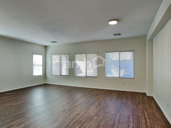 Building Photo - 16244 W Crenshaw Dr