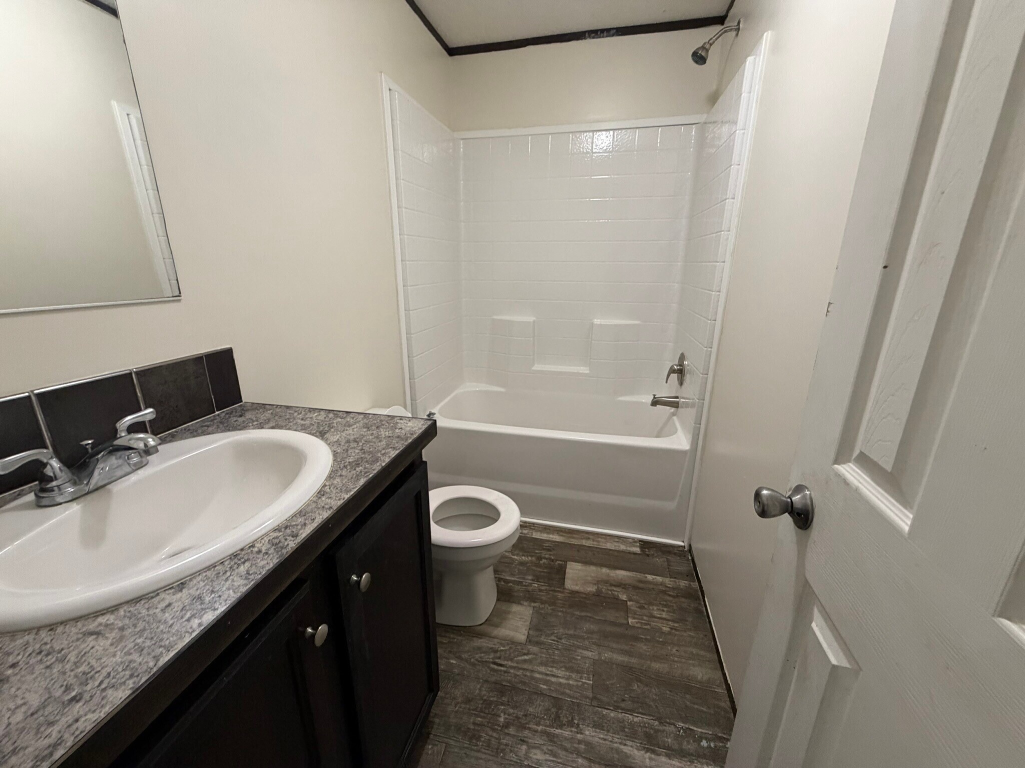 Building Photo - 2331 Wellington Green Dr