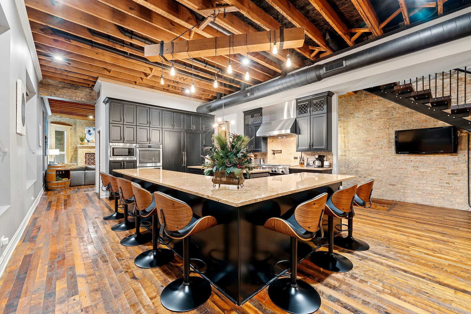 Building Photo - 2130 W Washington Blvd