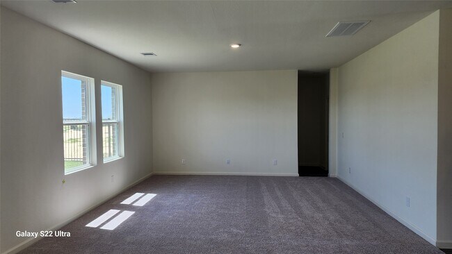 Building Photo - 27215 Blue Pool Dr