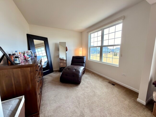 Building Photo - 12460 S Compass Ave