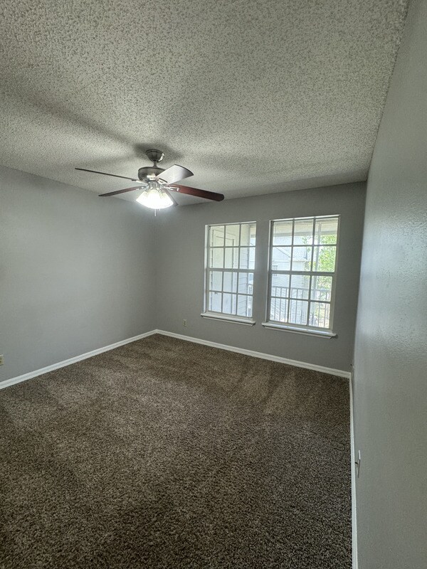 Building Photo - 6010 Westgate Dr