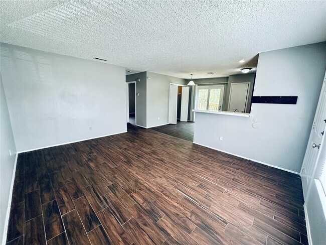 Building Photo - 4901 Merritt Cir