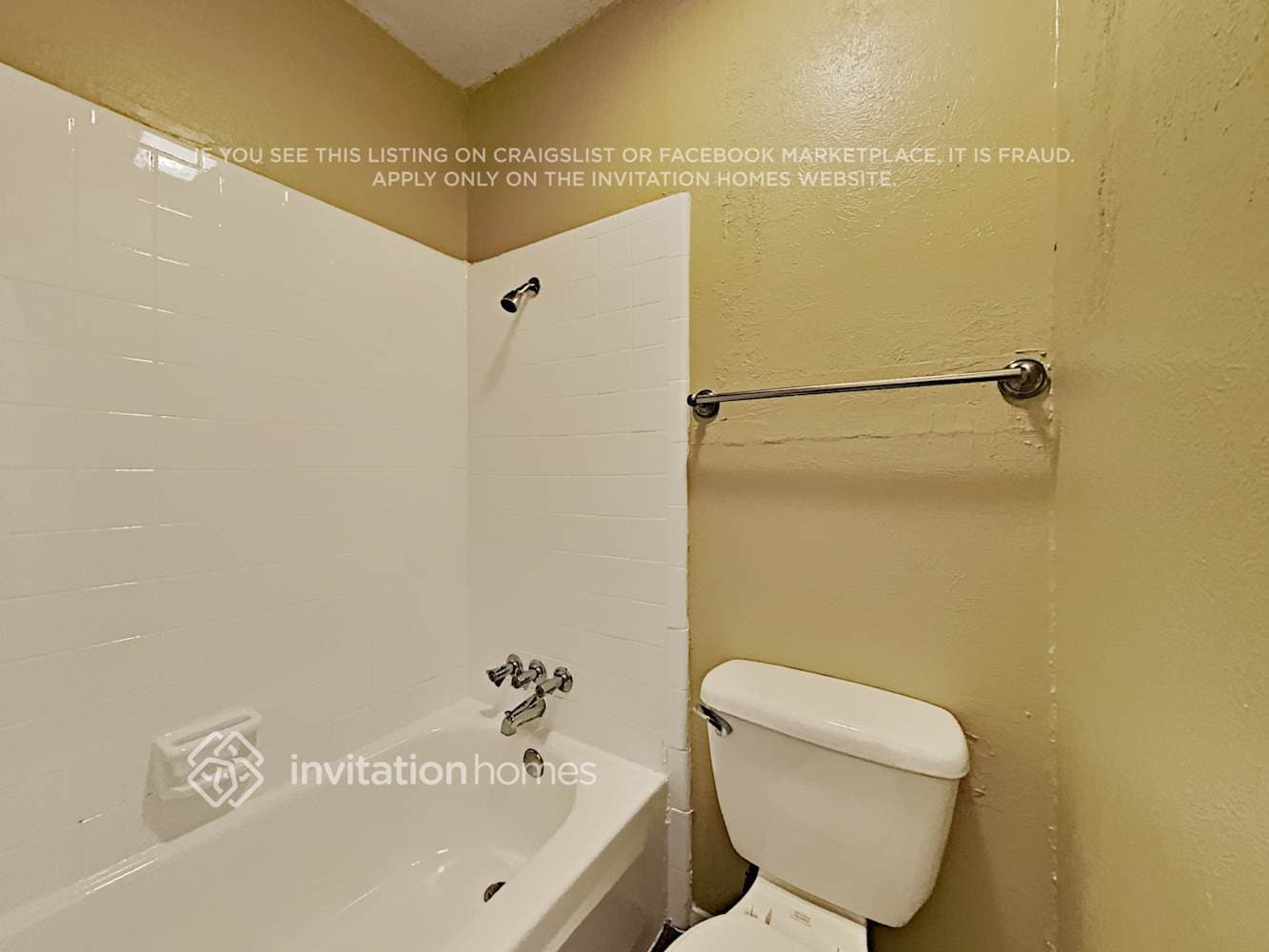 Building Photo - 705 Via Avenida