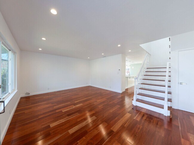 Building Photo - 3104 San Andreas Dr