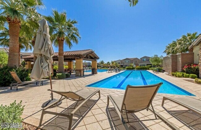 Building Photo - 4077 S Sabrina Dr