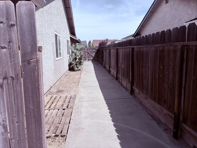 Building Photo - Beautiful Home in Atwater