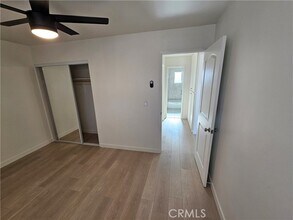 Building Photo - 554 E Hurst St
