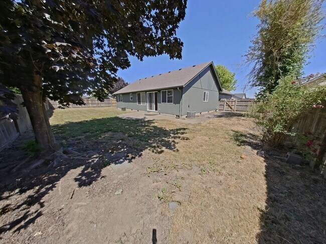 Building Photo - 910 Arrow Leaf Ave