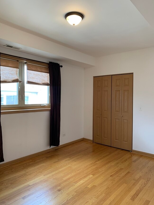 Building Photo - 2525 N 72nd Ct