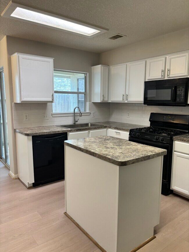 Building Photo - 22531 Goss Spring Ct
