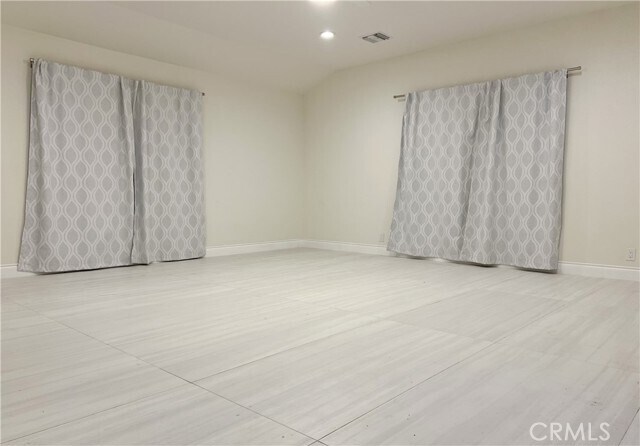 Building Photo - 13218 McKinley Ave