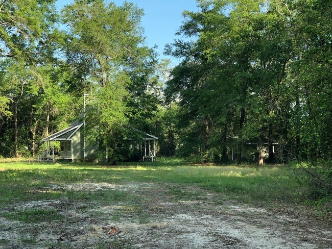 Building Photo - COUNTRY LIVING- LAKELAND GA