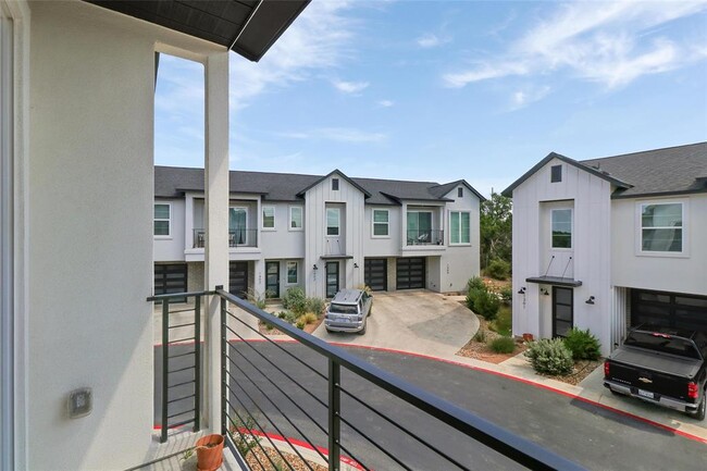 Building Photo - 12001 Vista Parke Dr