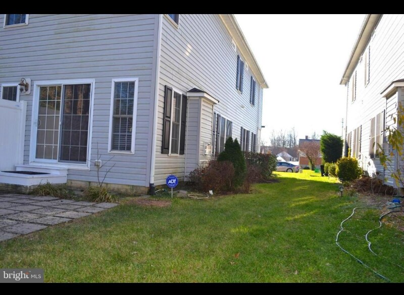 Building Photo - 6405 Woodburn Ave