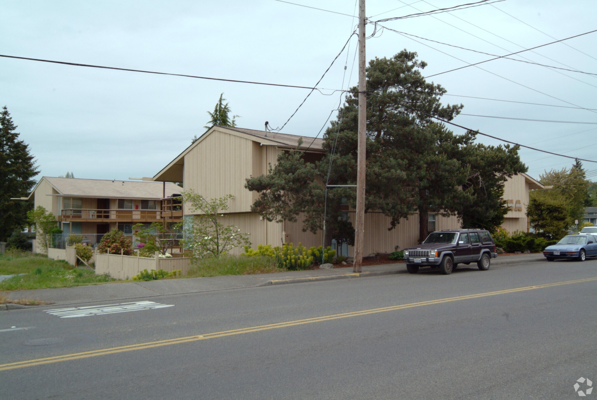 Building Photo - Garden Square Apartments