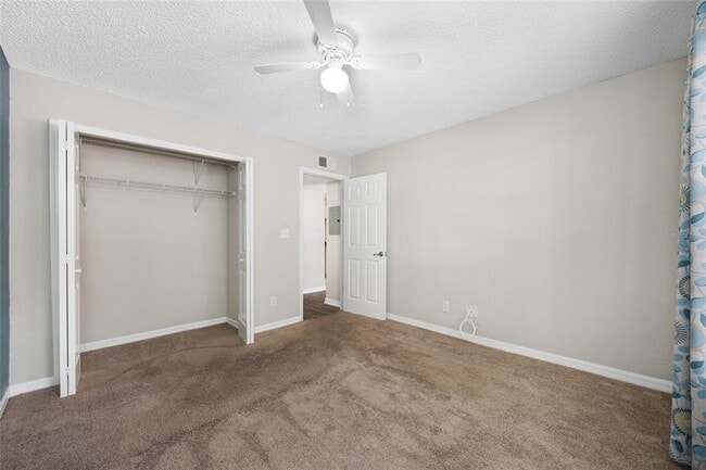 Building Photo - 3300 Haviland Ct