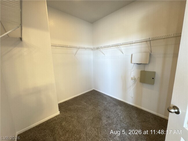 Building Photo - 711 Taliput Palm Pl