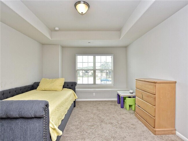 Building Photo - 1701 S Bell Blvd