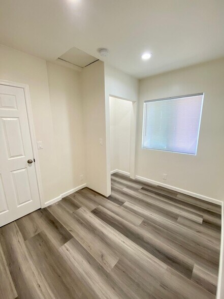 Building Photo - 1036 E O St