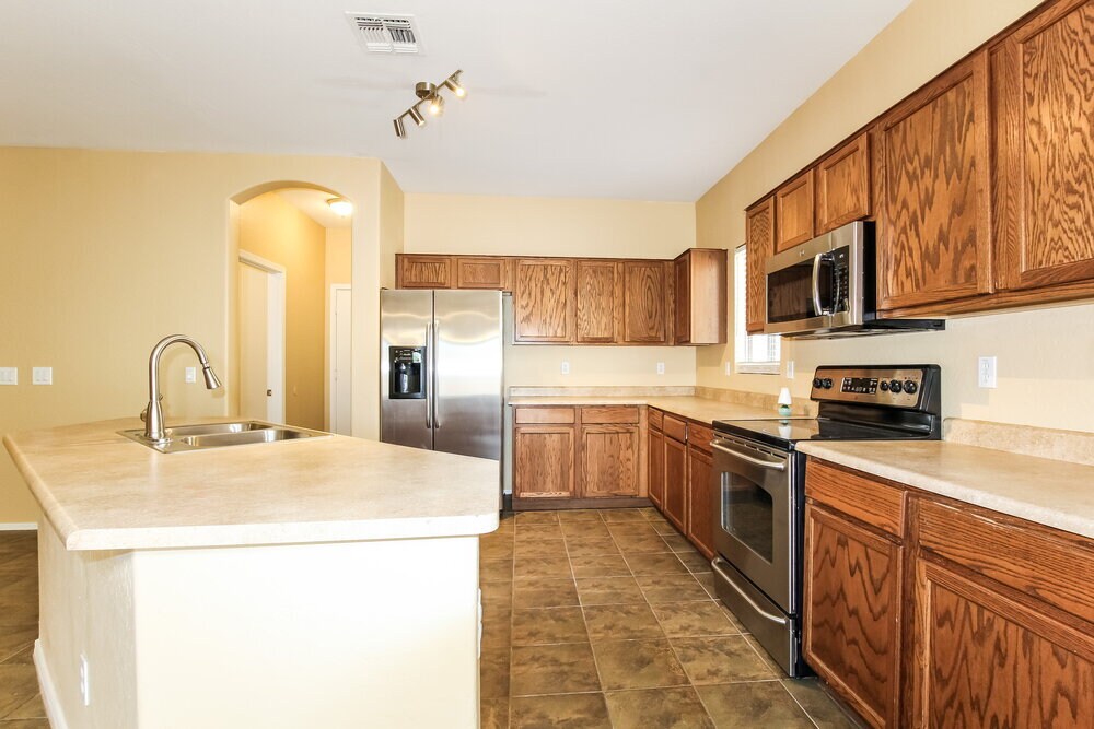 Building Photo - 15221 N 177th Dr